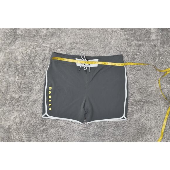 Oakley Men's Gray Swim Shorts Size 40 Polyester Drawstring Solid - Picture 7 of 7